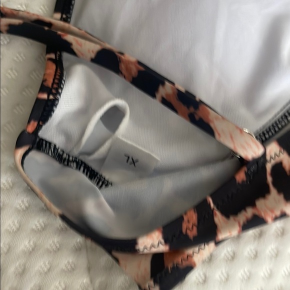 Leopard Print Bikini Set - Picture 4 of 6